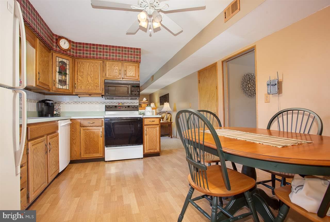 432 Springhouse Road Harrisburg, PA 17111 - Photo 7 of 25 Gallery Image 7