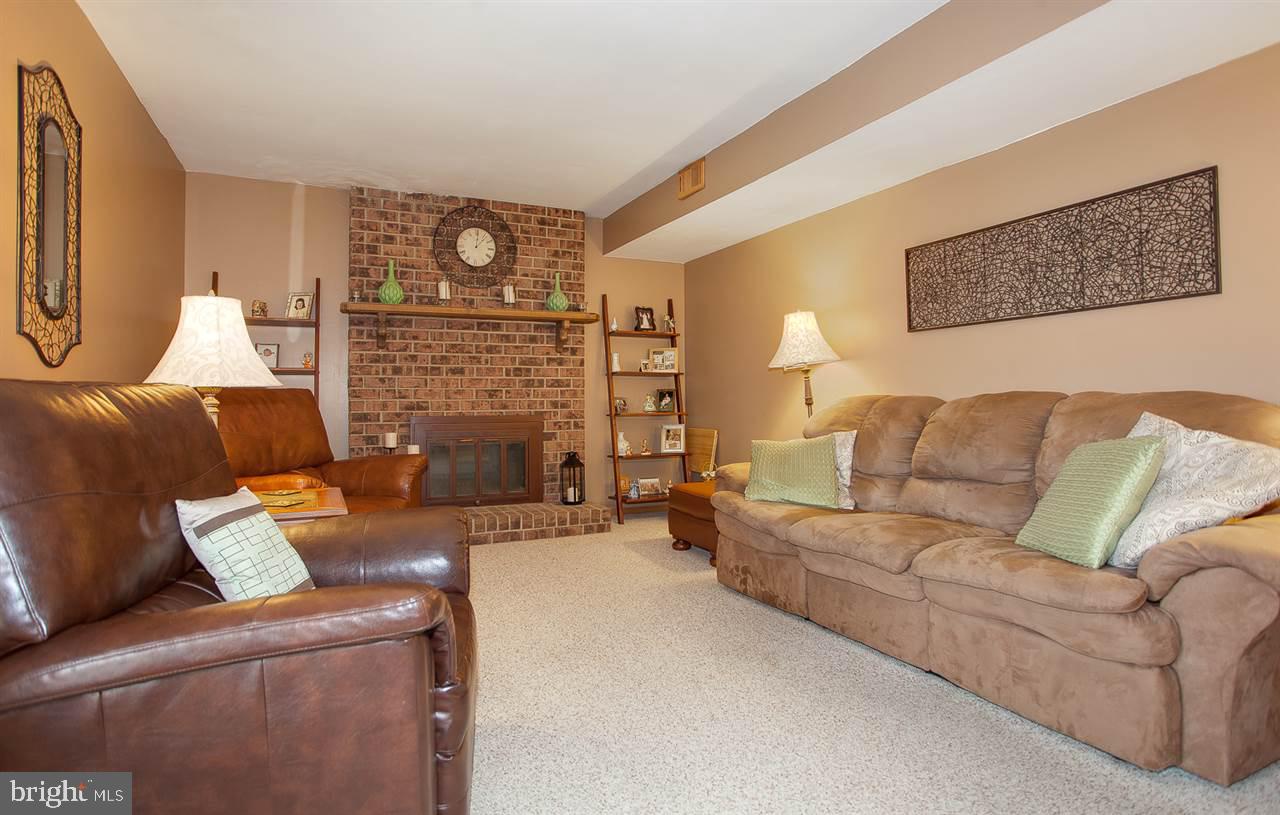 432 Springhouse Road Harrisburg, PA 17111 - Photo 9 of 25 Gallery Image 9