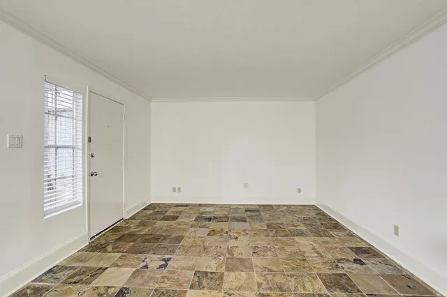 $1,395 | 2418 Mimosa Drive, Unit 5, Houston, TX 77019