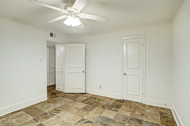 $1,395 | 2418 Mimosa Drive, Unit 5, Houston, TX 77019