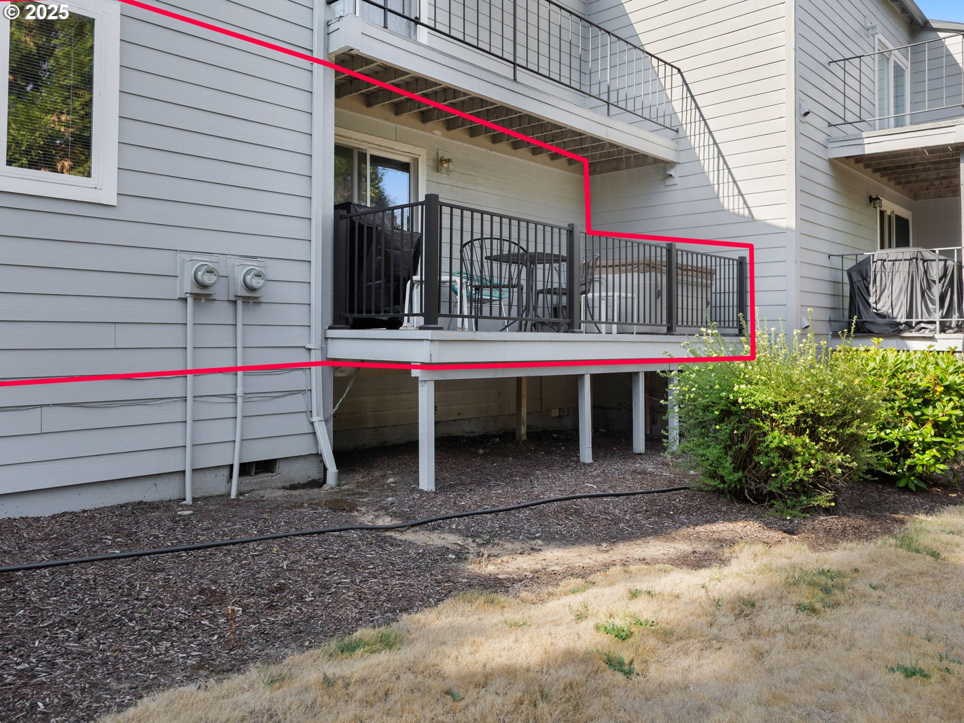 159 Southwest Florence Avenue, Unit 62 Gresham, OR 97080 - Photo 21 of 30 a view of a house with a small white and wooden fence