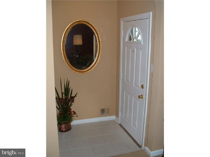 444 Arbor Road Cinnaminson, NJ 08077 - Photo 3 of 20 Foyer