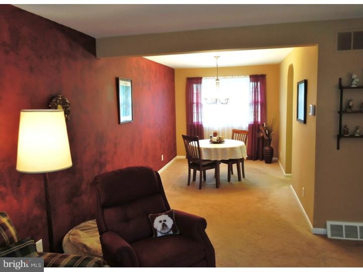 444 Arbor Road Cinnaminson, NJ 08077 - Photo 6 of 20 Dining Room