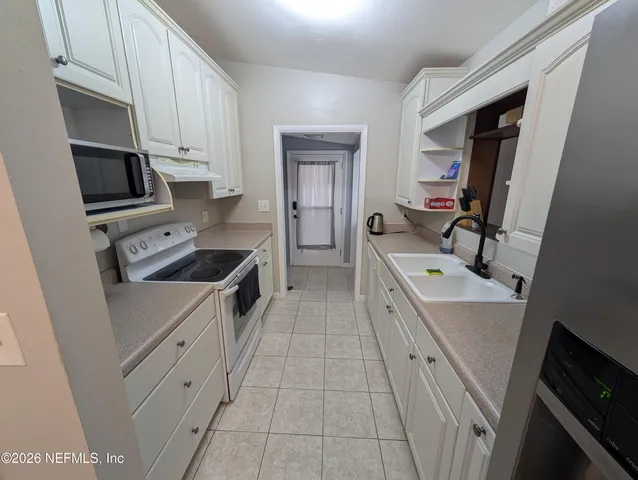 $1,800 | 1657 Louvre Drive, Jacksonville, FL 32221