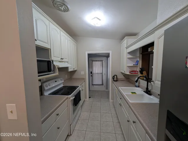 $1,800 | 1657 Louvre Drive, Jacksonville, FL 32221