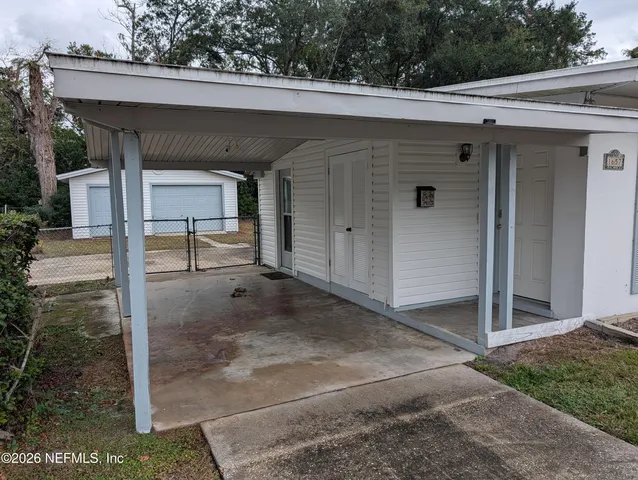 $1,800 | 1657 Louvre Drive, Jacksonville, FL 32221