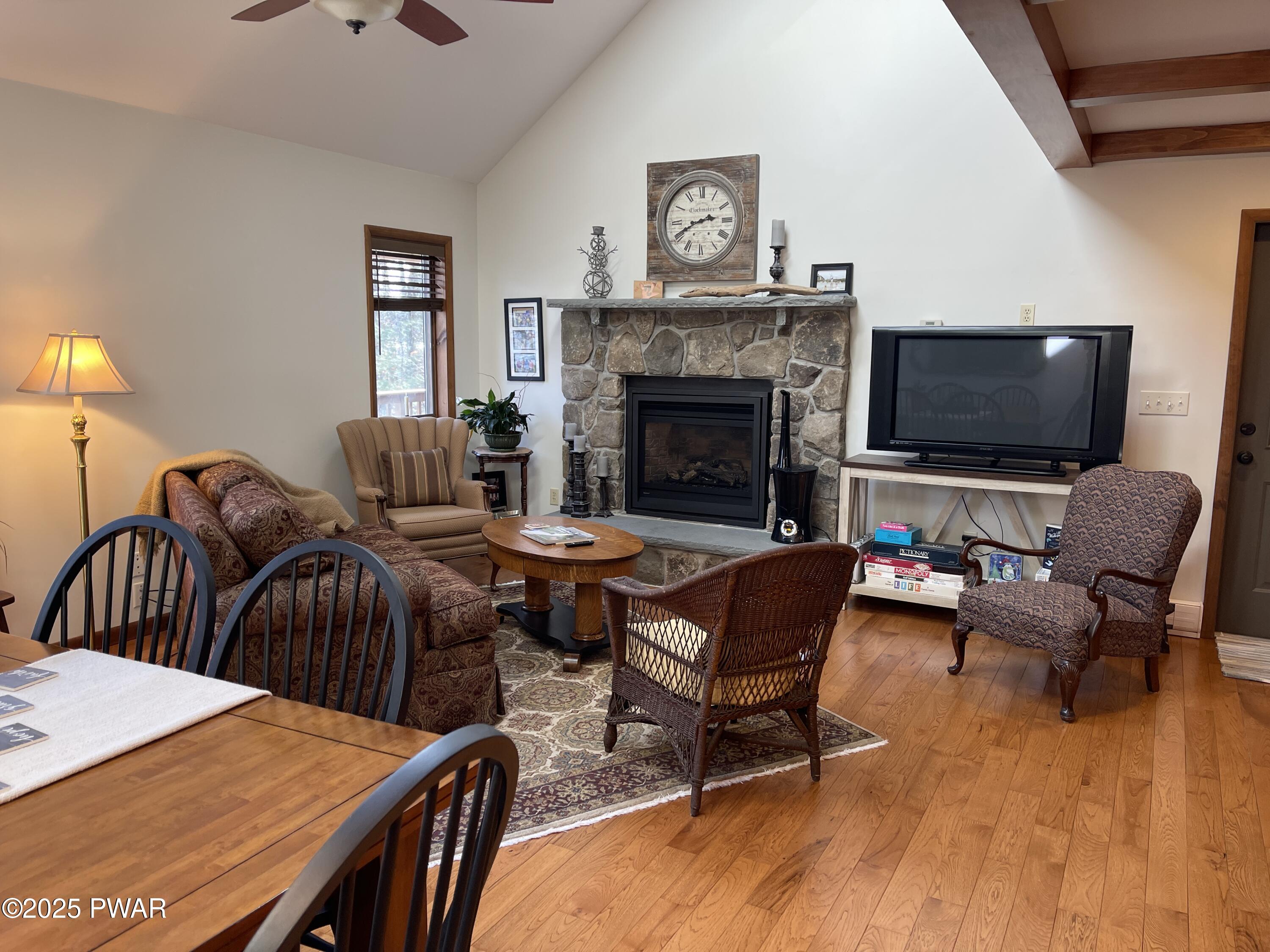 72 Boulder Point Road Lakeville, PA 18438 - Photo 7 of 39 7 Living Room