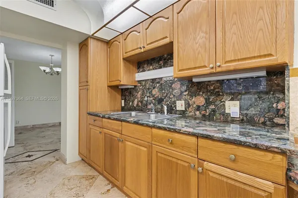 $169,000 | 4200 Hillcrest Drive, Unit 408, Hollywood, FL 33021