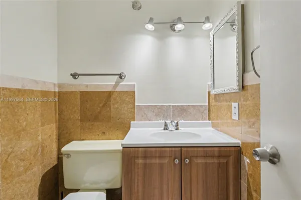 $169,000 | 4200 Hillcrest Drive, Unit 408, Hollywood, FL 33021