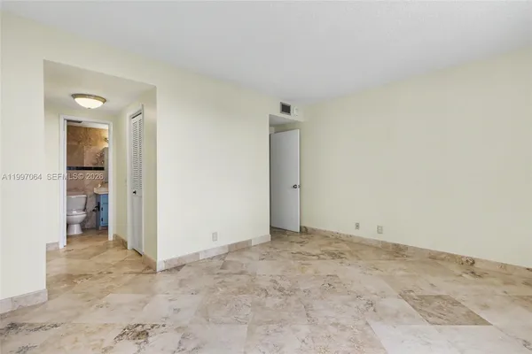 $169,000 | 4200 Hillcrest Drive, Unit 408, Hollywood, FL 33021