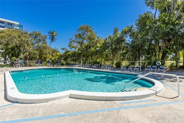 $169,000 | 4200 Hillcrest Drive, Unit 408, Hollywood, FL 33021
