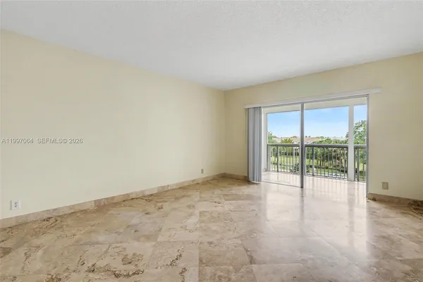 $169,000 | 4200 Hillcrest Drive, Unit 408, Hollywood, FL 33021