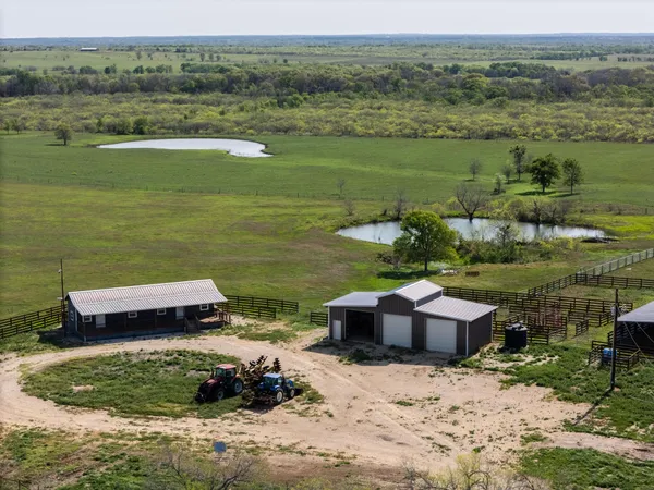 $1,749,900 | 62 County Road 448, Waelder, TX 78959
