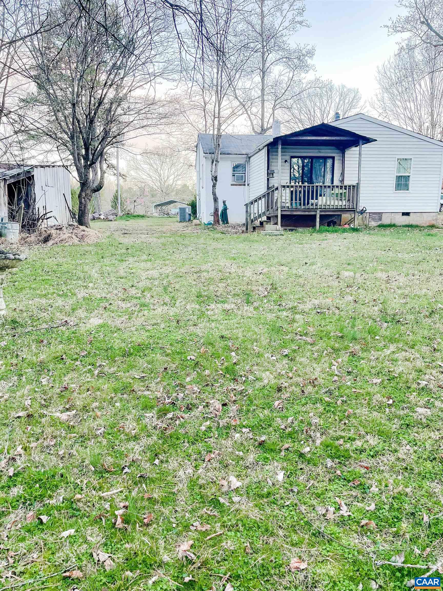 89 1 Horse Road Buckingham, VA 23921 - Photo 6 of 15 a view of a house with a yard