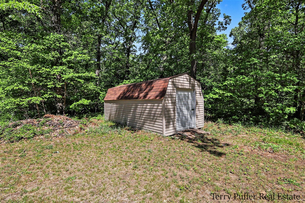 351 North Hilton Park Road Muskegon, MI 49442 - Photo 29 of 38