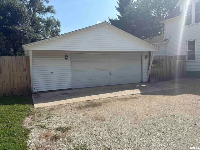 $115,000 | 1005 8th Street, Erie, IL 61250