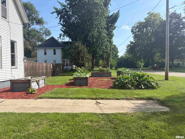 $115,000 | 1005 8th Street, Erie, IL 61250