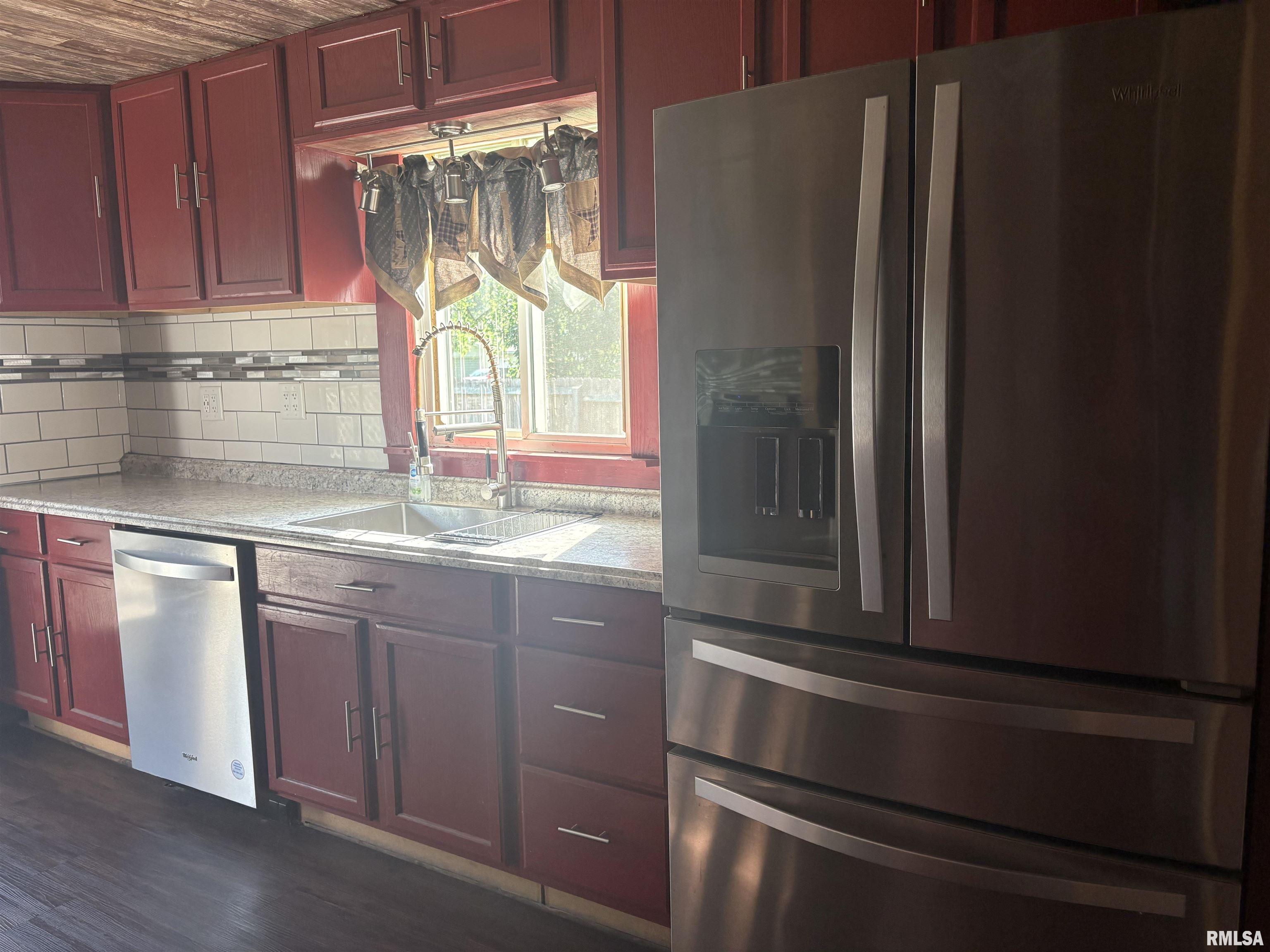 1005 8th Street Erie, IL 61250 - Photo 6 of 20