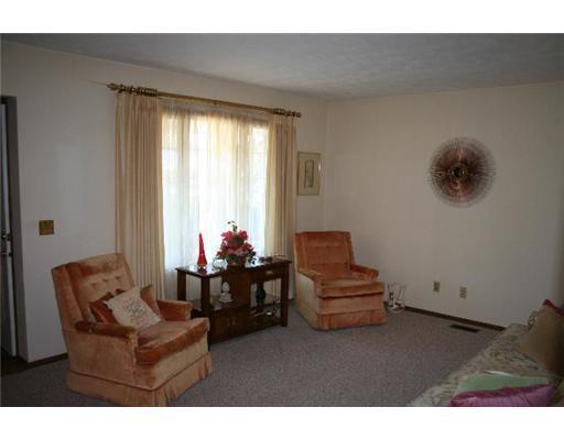 529 Archer Lane, Unit 529 Springfield, OH 45503 - Photo 3 of 10