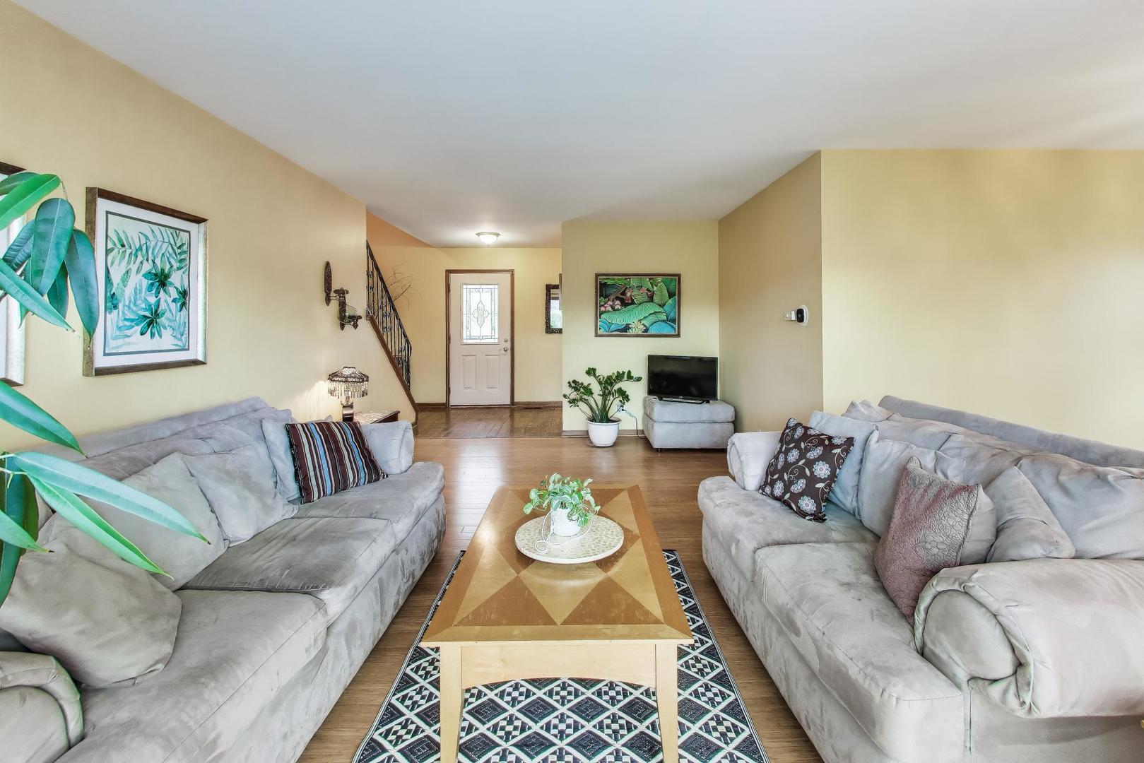 2412 Happy Hollow Road Glenview, IL 60026 - Photo 8 of 33