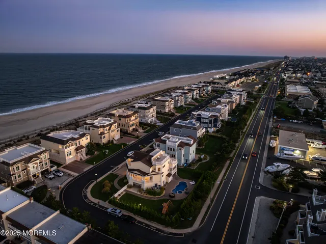 $3,399,000 | 2 Tradewinds Lane, Sea Bright, NJ 07760