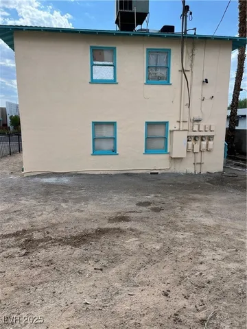 $1,100 | 412 South Maryland Parkway, Unit 1/2, Las Vegas, NV 89101