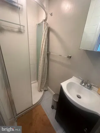 $1,295 | 910 Clinton Street, Unit 1R, Philadelphia, PA 19107