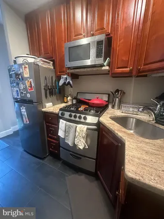 $1,295 | 910 Clinton Street, Unit 1R, Philadelphia, PA 19107