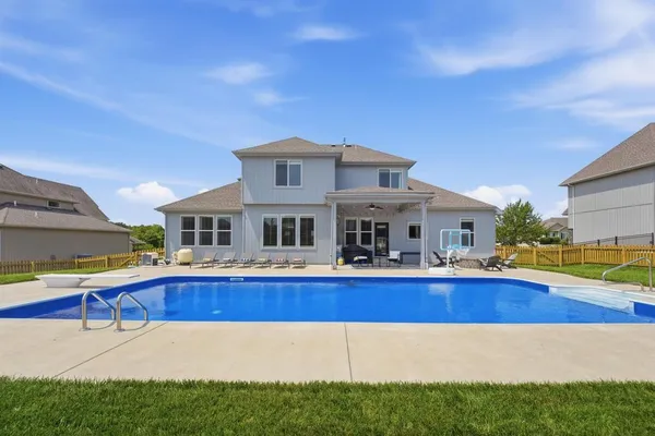 $749,000 | 4333 Southeast Trotter Drive, Lee's Summit, MO 64082