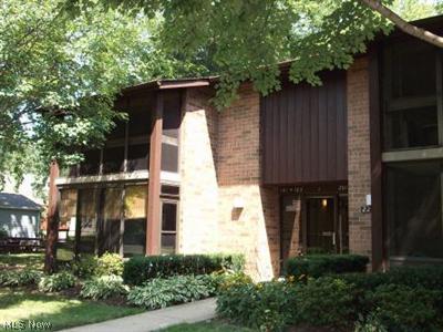 22954 Maple Ridge Road, Unit 201 North Olmsted, OH 44070 - Photo 1 of 14 Gallery Image 1