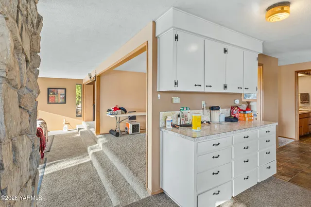 $649,900 | 423 Lancaster Road, Selah, WA 98942