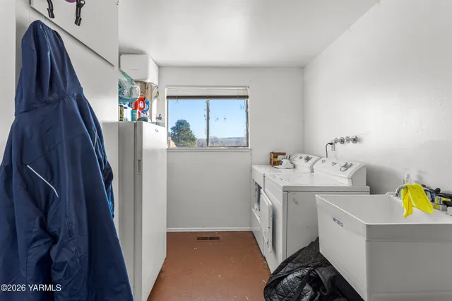 $649,900 | 423 Lancaster Road, Selah, WA 98942