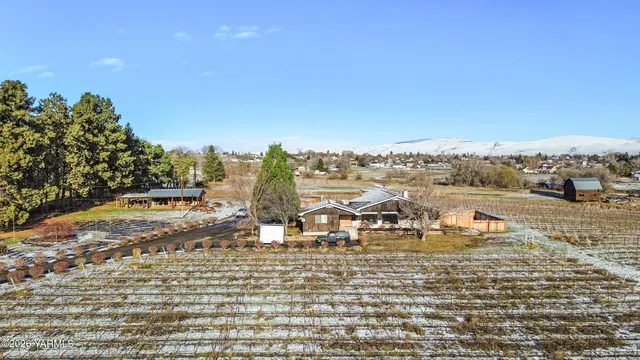 $649,900 | 423 Lancaster Road, Selah, WA 98942