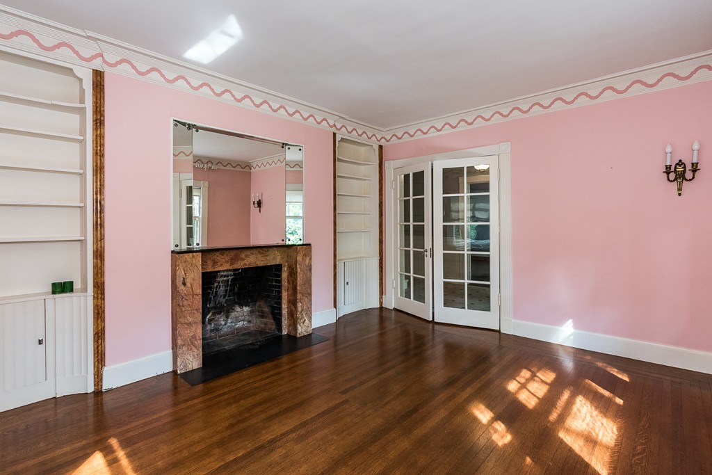 62 Circuit Road Brookline, MA 02467 - Photo 10 of 21