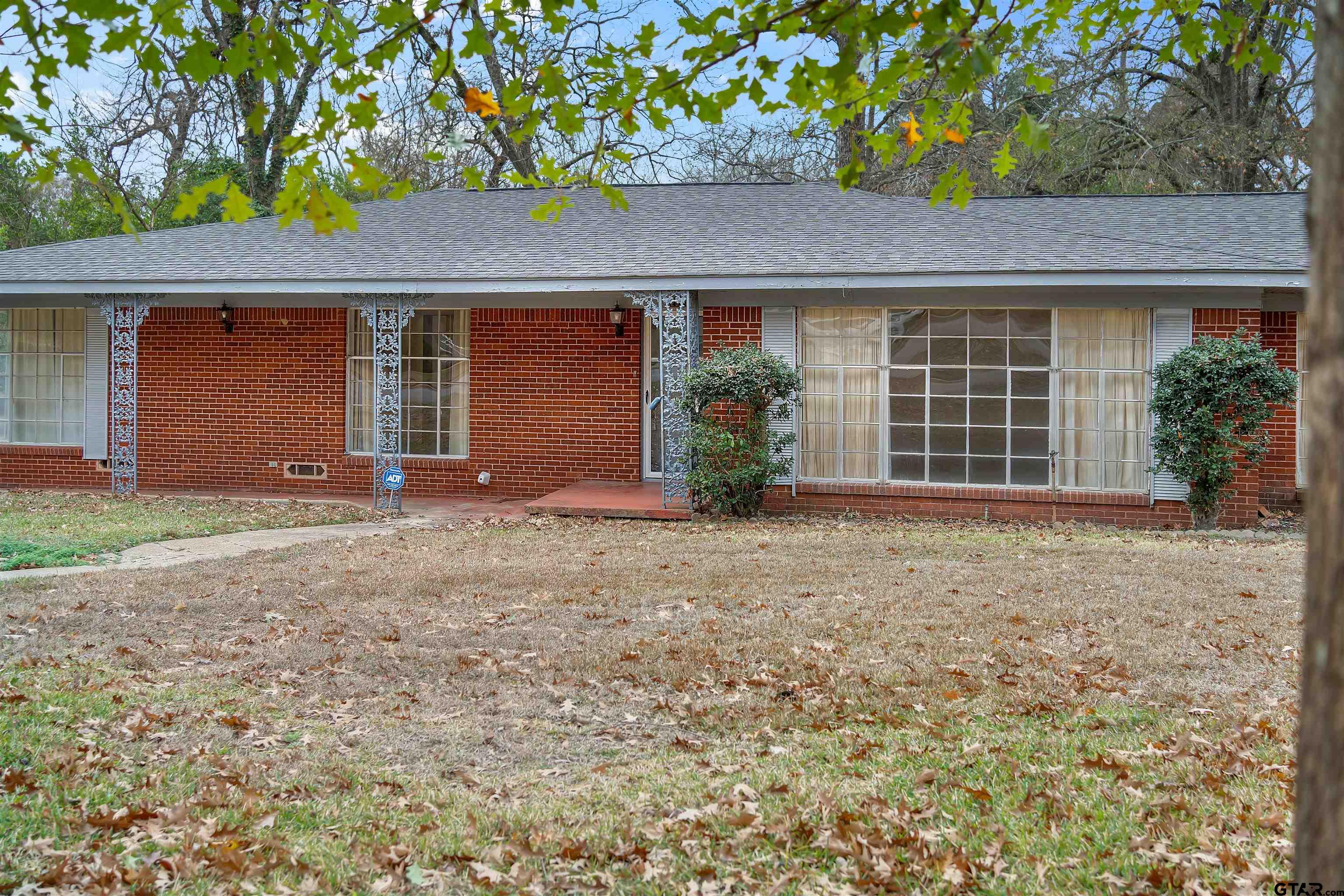 2521 Pounds Tyler, TX 75701 - Photo 39 of 40 front view of a house with a yard