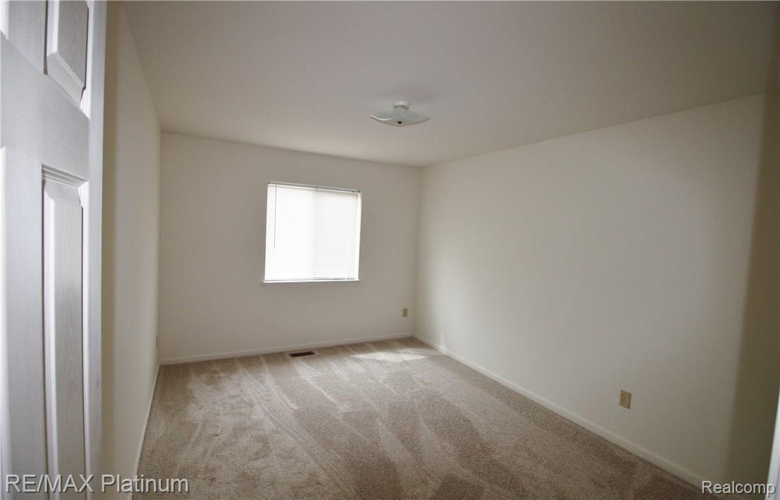 6450 Cook Road Swartz Creek, MI 48473 - Photo 17 of 33 Bedroom Two