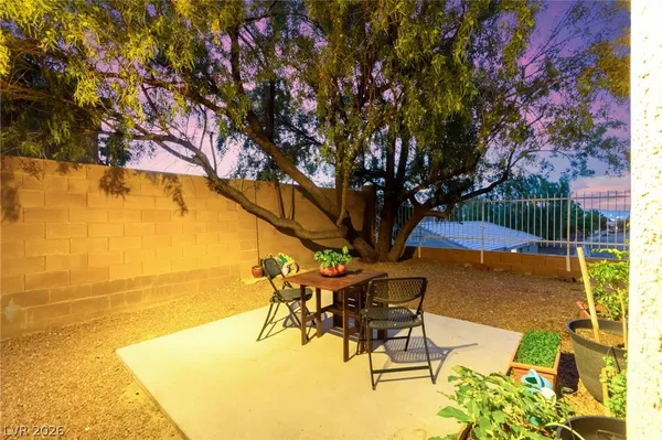 $535,000 | 855 Binbrook Drive, Henderson, NV 89052