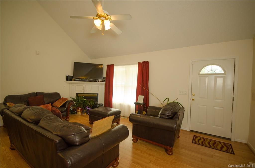 796 Robertson Road Rock Hill, SC 29730 - Photo 3 of 12 Gallery Image 3
