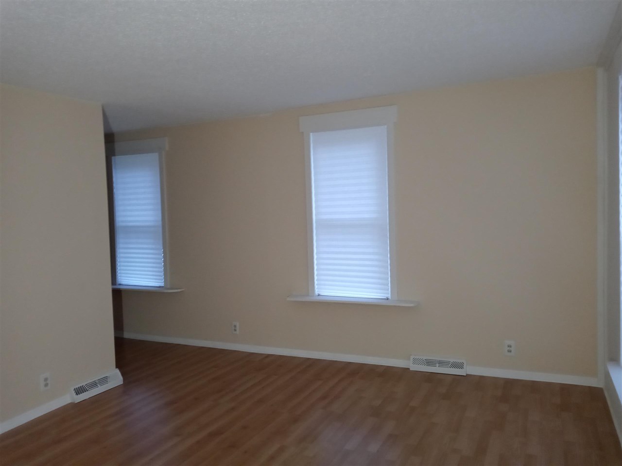 602 Fitzhugh Street Bay City, MI 48708 - Photo 8 of 35