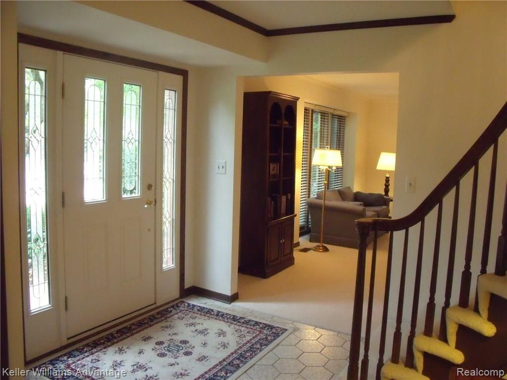 36941 Fox Run Farmington Hills, MI 48331 - Photo 4 of 49