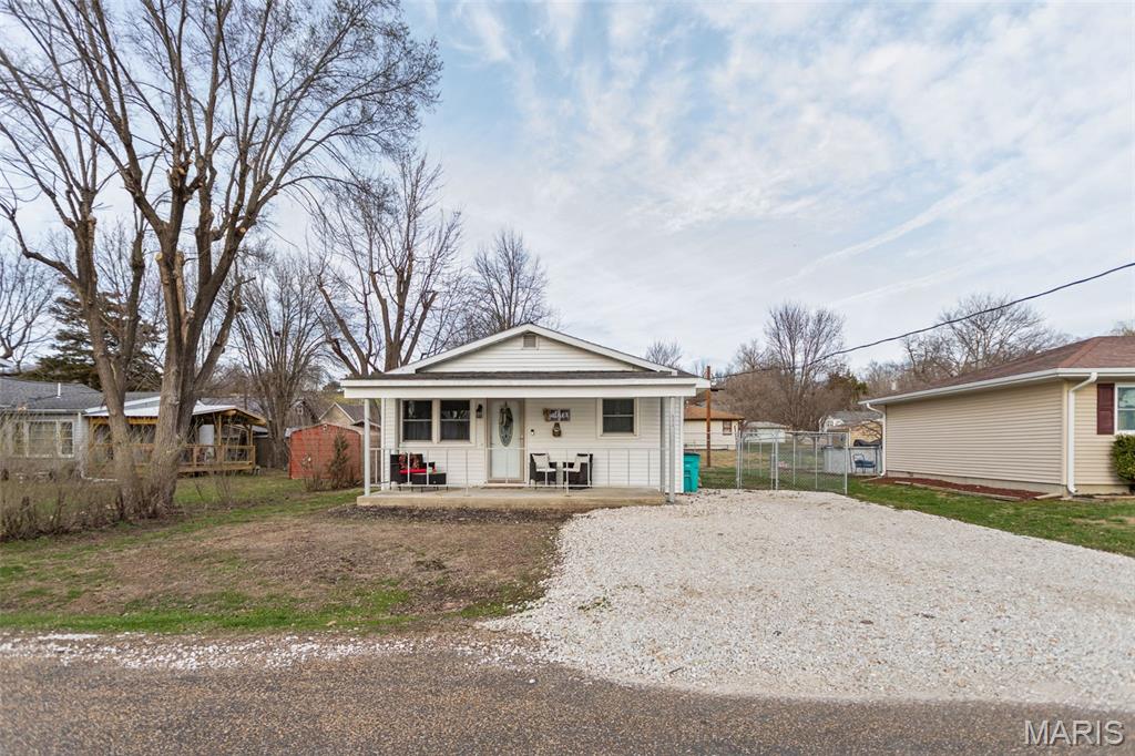 608 Brant Street Pleasant Hill, IL 62366 - Photo 4 of 48