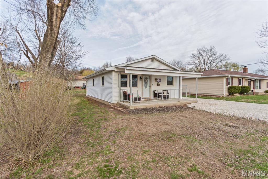 608 Brant Street Pleasant Hill, IL 62366 - Photo 5 of 48