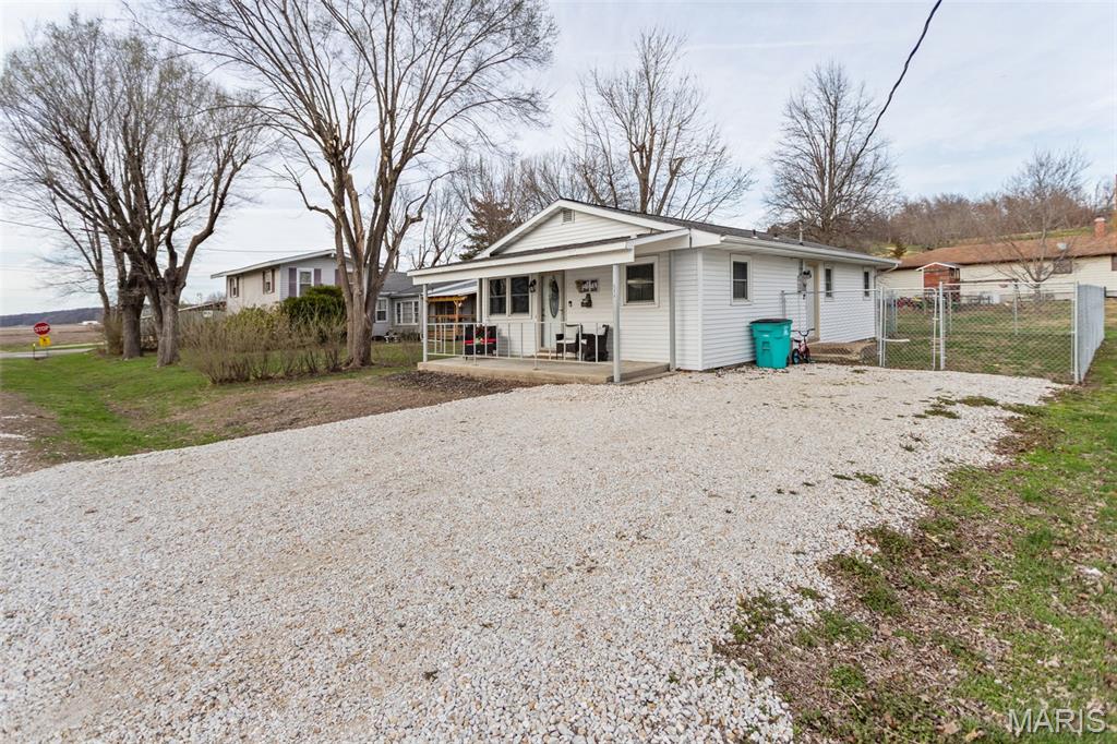 608 Brant Street Pleasant Hill, IL 62366 - Photo 7 of 48