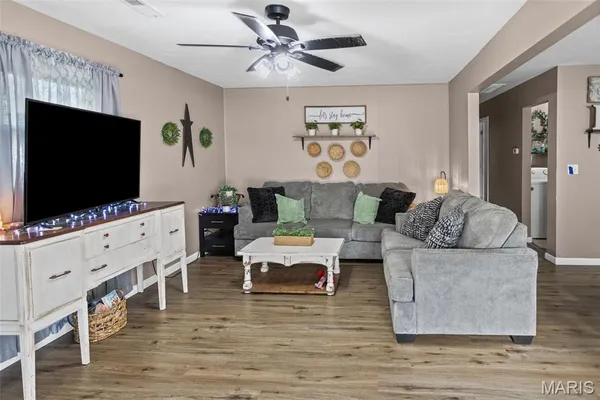 $89,500 | 608 Brant Street, Pleasant Hill, IL 62366