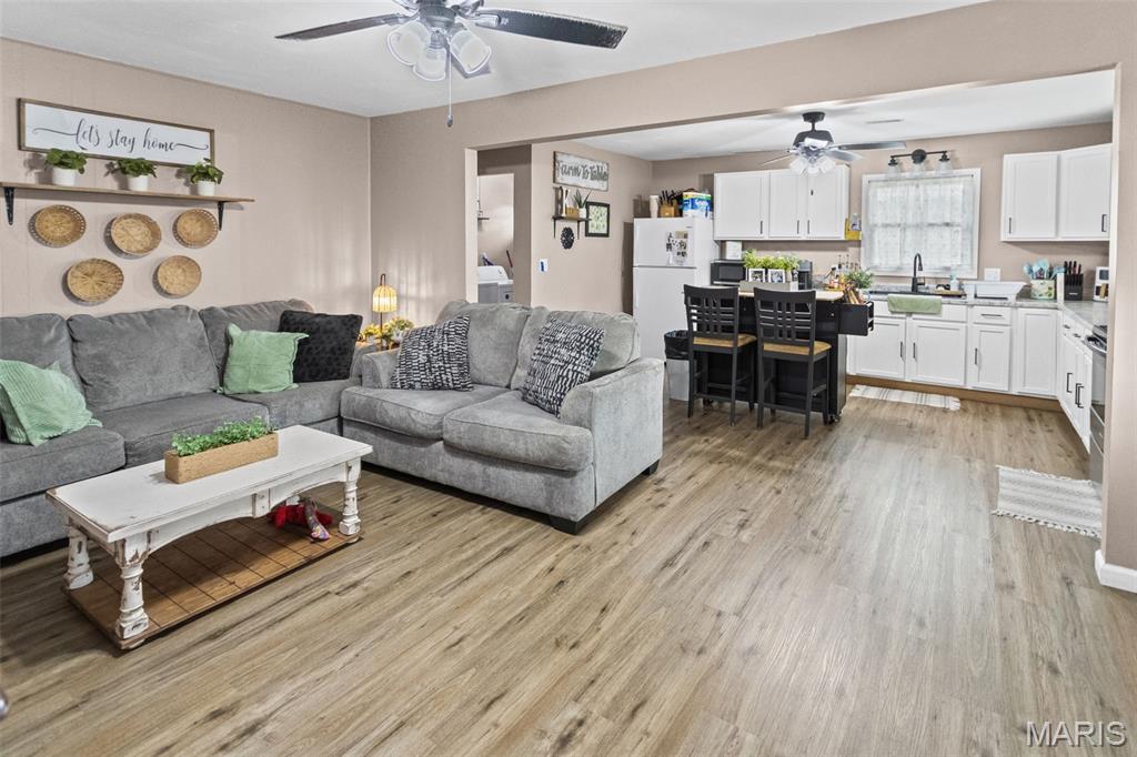 608 Brant Street Pleasant Hill, IL 62366 - Photo 10 of 48