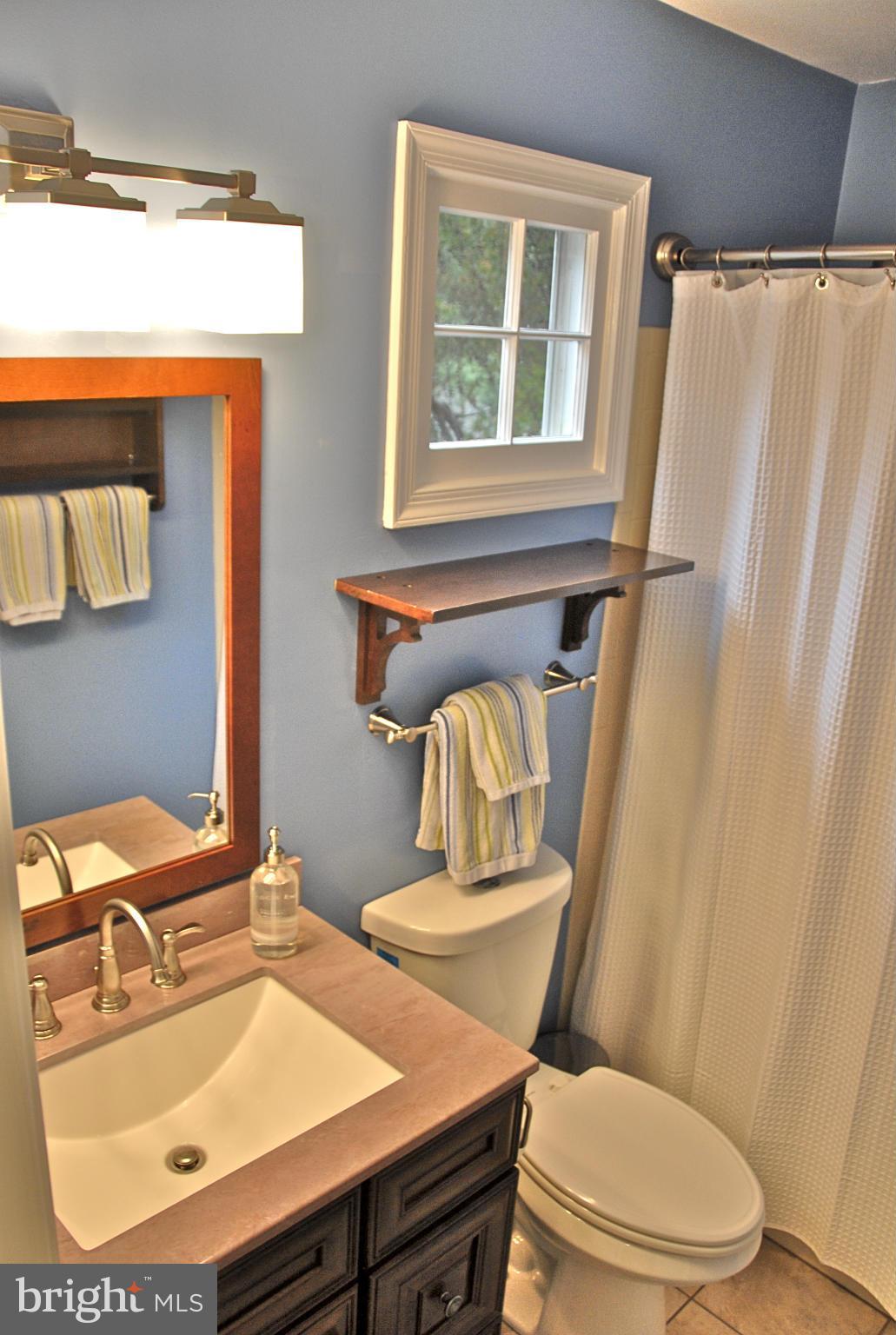 1634 Stowe Road Reston, VA 20194 - Photo 17 of 30 Bath