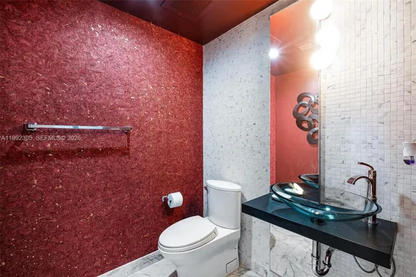 $5,000 | 200 Biscayne Blvd Way, Unit 3311, Miami, FL 33131