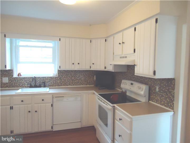 161 Silver Springs Road Phoenixville, PA 19460 - Photo 2 of 20 Kitchen