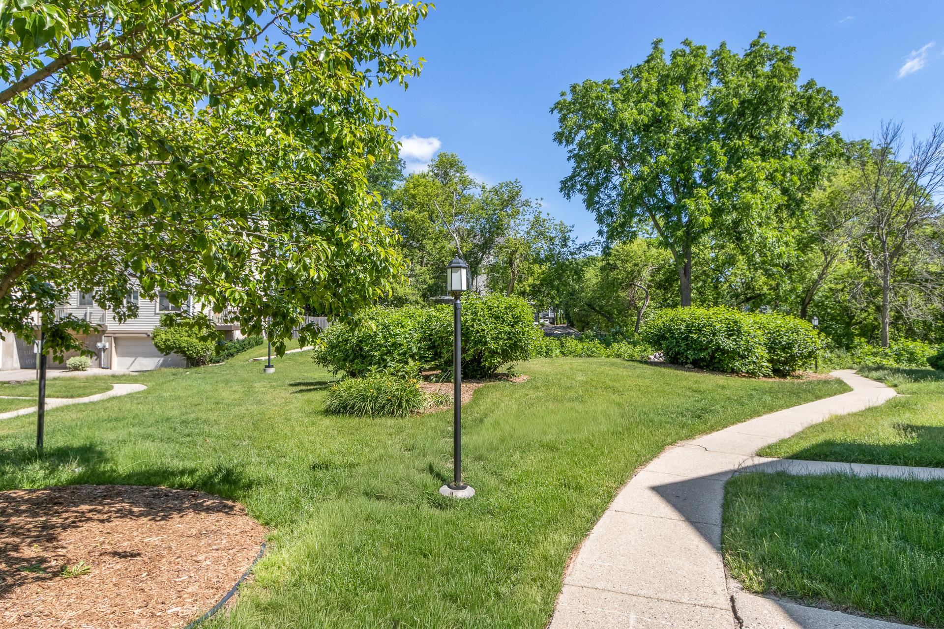 6966 Park Ridge Drive Madison, WI 53719 - Photo 4 of 36