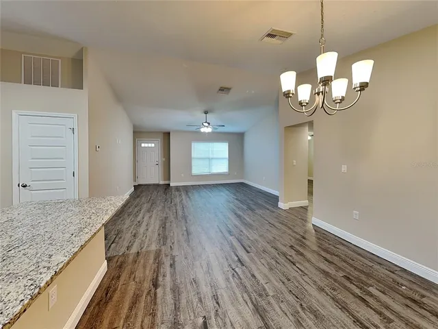 $1,625 | 904 West Rum Place, Dunnellon, FL 34434